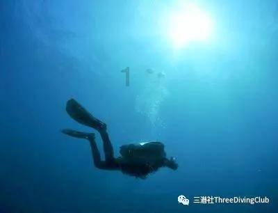 亚洲杯最冤球队!被约旦韩国联手做掉,悲催输日本,比国足还难受